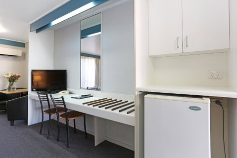 Reef Resort Motel - Sunshine Coast Guide 1