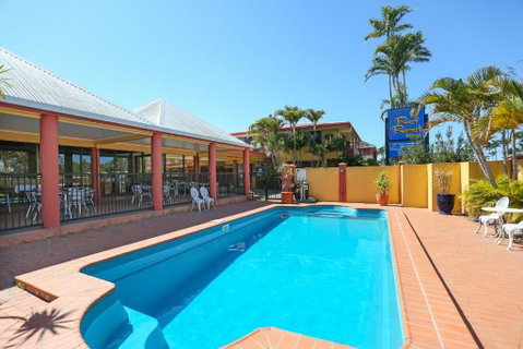 Reef Resort Motel - Sunshine Coast Guide 0