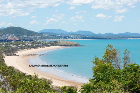 RELAX @48 CLOSE TO BEACH Sleeps 7 - Sunshine Coast Guide 1