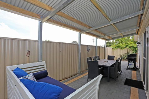 Relax At Falcon By The Bay - Sunshine Coast Guide 3