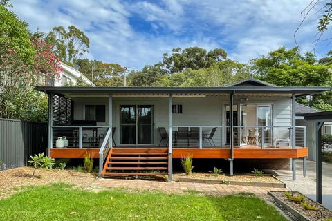 Renovated Beach Home Relax Unwind - Sunshine Coast Guide 0