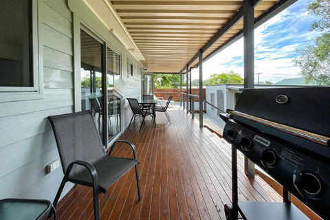 Renovated Beach Home Relax Unwind - Sunshine Coast Guide 2