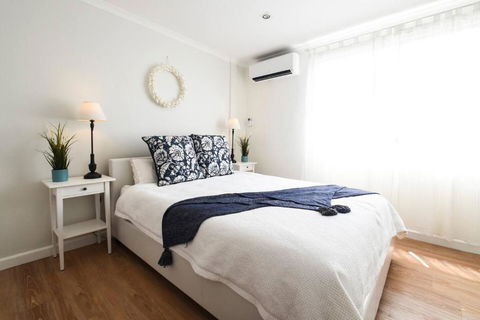 Resort-style Coastal Living With Balcony & Pool - Sunshine Coast Guide 1