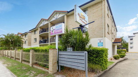 Resort Style Unit Across From The Water - Sunshine Coast Guide 1