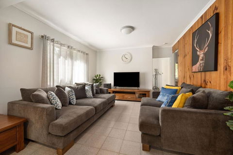 Rest & Relaxation - Sunshine Coast Guide 1