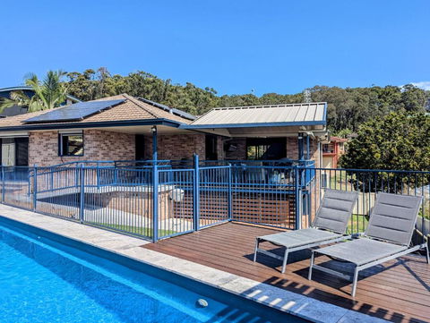 Retreat To Marlin - Sunshine Coast Guide 0