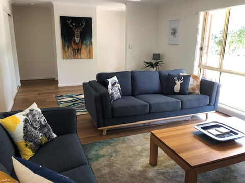 Right In Bright - Sunshine Coast Guide 0