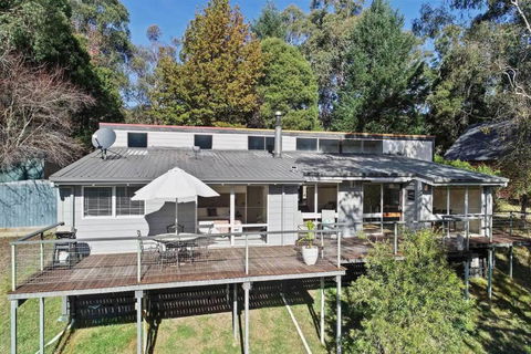 River Rest Merrijig Near Base Of Mount Buller - Sunshine Coast Guide 0