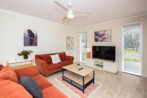 River Retreat - Sunshine Coast Guide 1