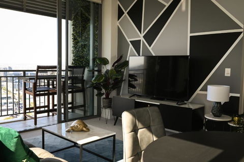 River View Apartment In Brisbane With Parking - Sunshine Coast Guide 2