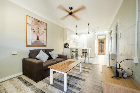 Riverdale Boutique Townhouses - Sunshine Coast Guide 0