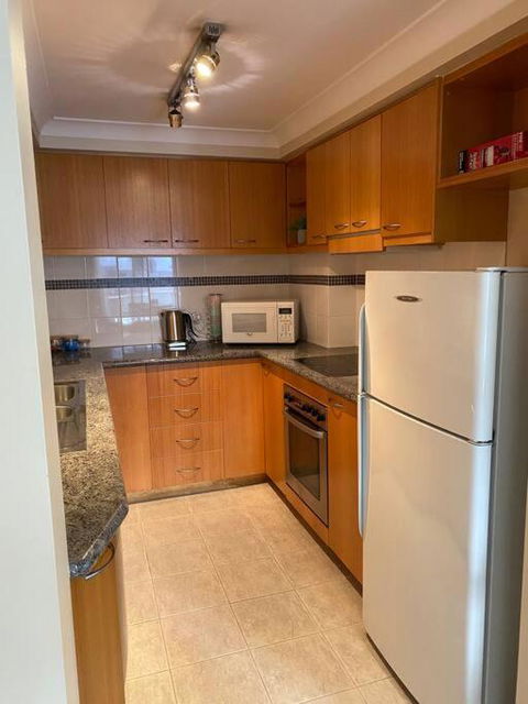 RIVERSIDE CITY VIEW PARKING NETFLIX WIFI WINE FREE - Sunshine Coast Guide 2