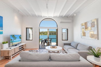 Riverside Gem, Noosa Heads with Sunshine Coast Guide
