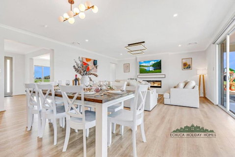 Riverside Meadows - Sunshine Coast Guide 3