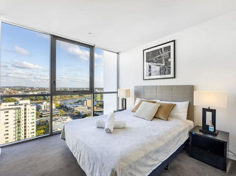 Riverview 2BR Delicate Apt, 1min To Train Station - Sunshine Coast Guide 3