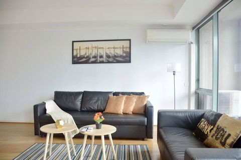 RiverView Spacious 3BR2Bath2Car WifiPoolGym Crown - Sunshine Coast Guide 0