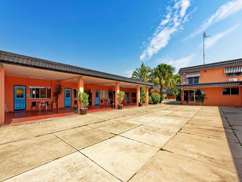 Riviera Motel Bundaberg - Sunshine Coast Guide 1