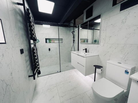Red Tulip Apartments In Prahran - Sunshine Coast Guide 2