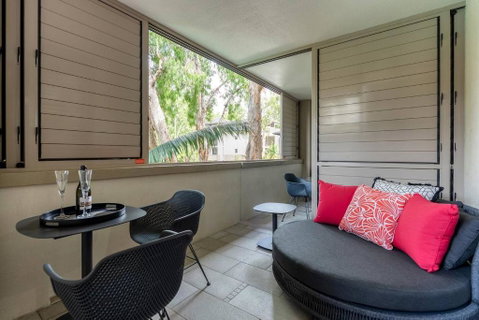 Rose At Temple Palm Cove - A Poolside Paradise - Sunshine Coast Guide 2