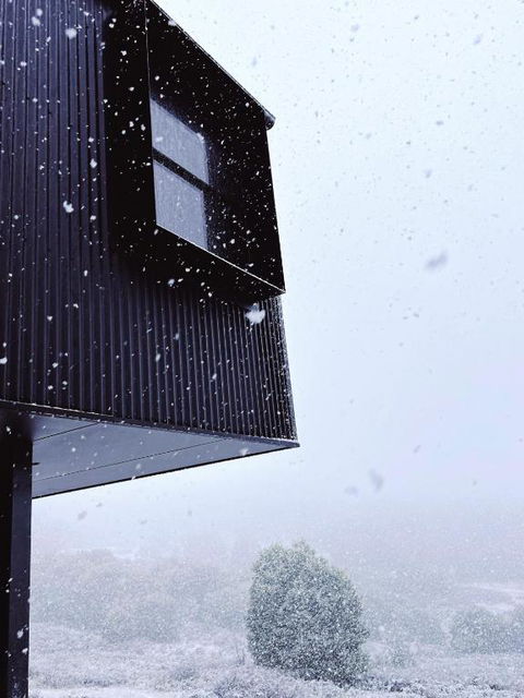 Roam Merrijig - Luxury Stay With Mountain Views - Foothills Of Mt Buller - Sunshine Coast Guide 3