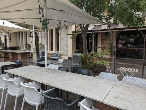 Rob Roy Room 1 - Sunshine Coast Guide 1