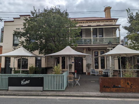 Rob Roy Room 1 - Sunshine Coast Guide 0