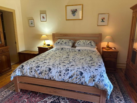 Robe House Heritage Accommodation - Sunshine Coast Guide 1