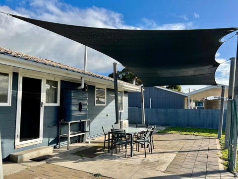 Robey - Robe - Sunshine Coast Guide 0