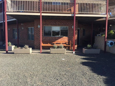 Robin Hill Retreat - Sunshine Coast Guide 3