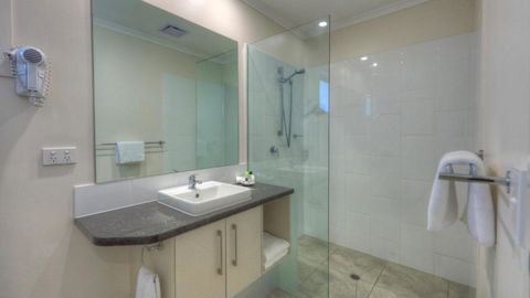 Roma Central Motel - Sunshine Coast Guide 1