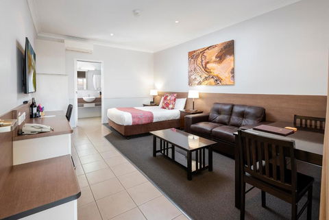 Roma Inland Motor Inn - Sunshine Coast Guide 1