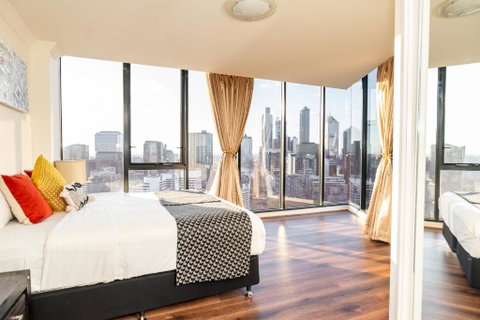 Rome Sky Villa - Sunshine Coast Guide 1