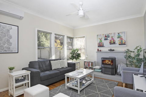 Ronelle Cottage - Sunshine Coast Guide 2