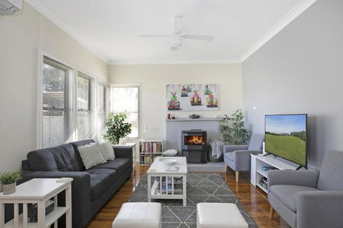 Ronelle Cottage - Sunshine Coast Guide 1