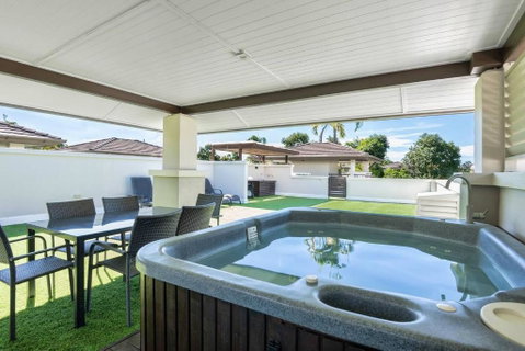 Rooftop Tranquility At Stunning Temple Resort - Sunshine Coast Guide 0