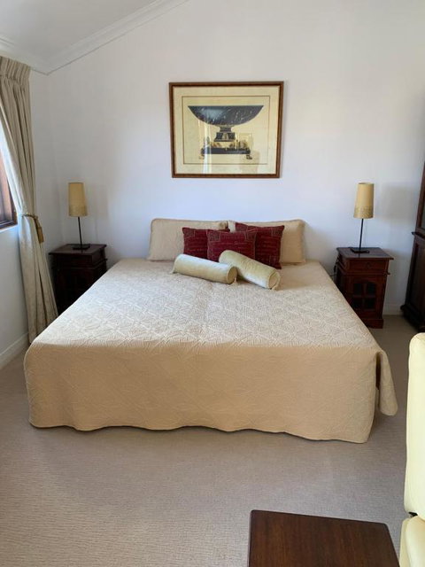 Room With A View - Sunshine Coast Guide 0