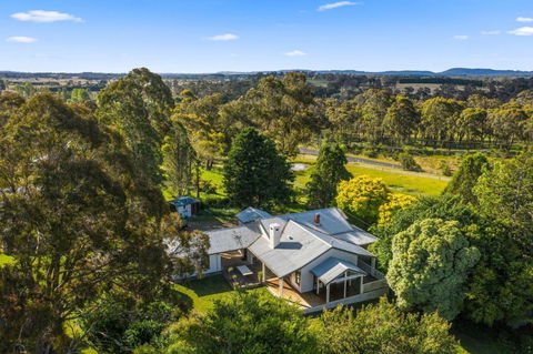 Rosalba - Sunshine Coast Guide 0