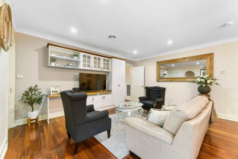 Roselawn Manor - 5 Bedroom Entertainer - Sunshine Coast Guide 2
