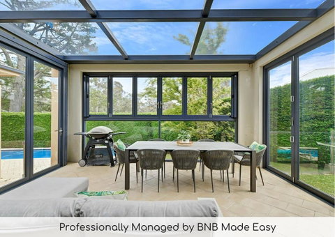 Roselawn Retreat - Pool, Incredible Views, Sleeps 8 - Sunshine Coast Guide 0