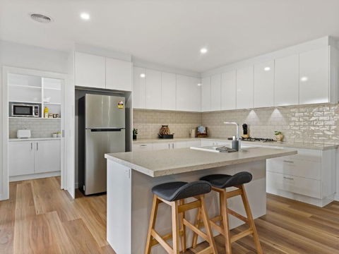 Rosella Retreat - Sunshine Coast Guide 2