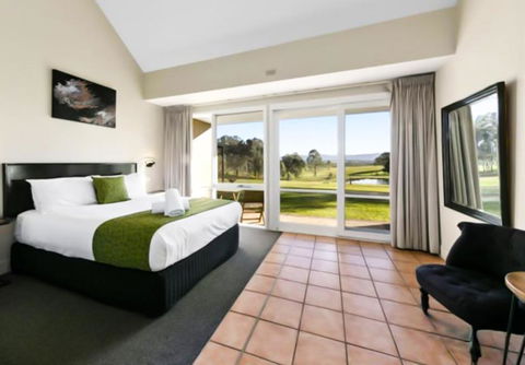 Rothbury Downs - Sunshine Coast Guide 0