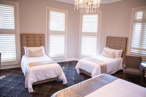 Royal Hotel Randwick - Sunshine Coast Guide 1