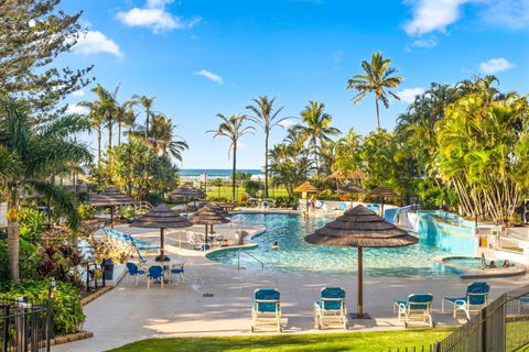 Royal Palm 19 - Sunshine Coast Guide 0