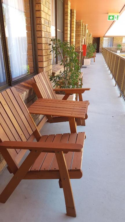 Royal Palms Motor Inn - Sunshine Coast Guide 3
