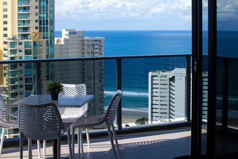 Ruby Apartments - Self Contained, Privately Managed Apartments - Sunshine Coast Guide 0
