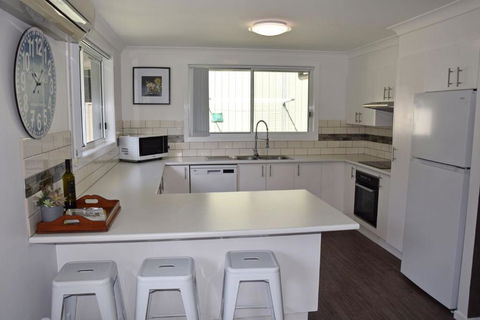 Rudder House - Sunshine Coast Guide 2