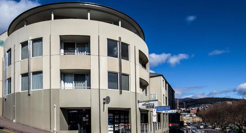 Salamanca Terraces - Sunshine Coast Guide 2