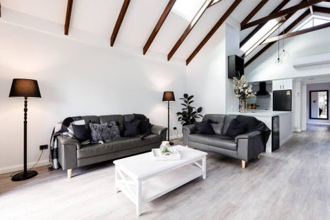 Salt & Pepper; Beautiful Town House In Margs! - Sunshine Coast Guide 1