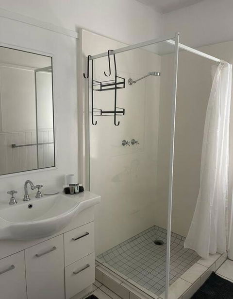 Salt Apartment - Sunshine Coast Guide 2