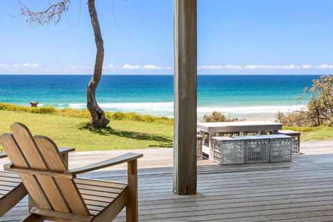 Saltwater Beach House - Sunshine Coast Guide 0
